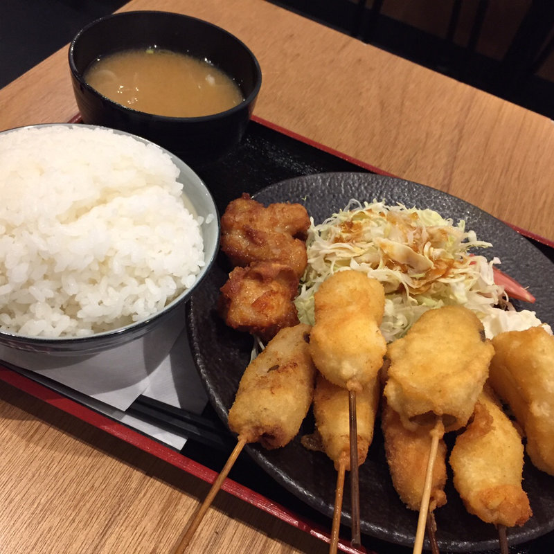 B定食(串かつ でんがな 大阪駅前第3ビル店)