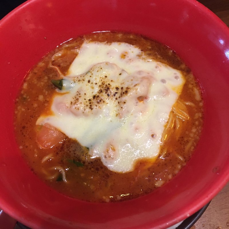 チーズトマトラーメン(九州らーめん亀王 道頓堀店)