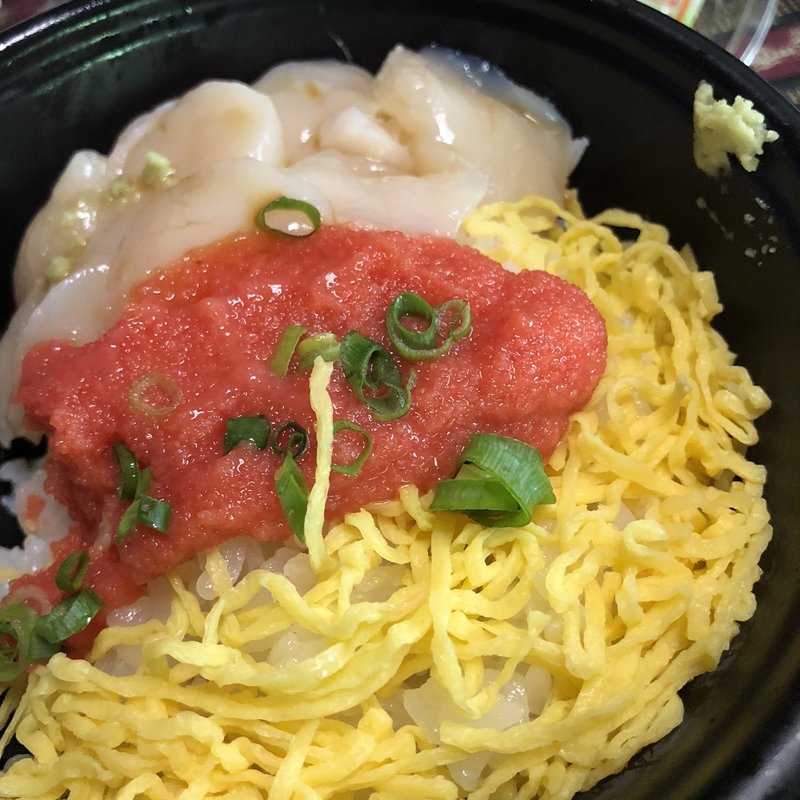 ホタテ明太丼(博多海鮮丼ぶり　よ〜い丼　早良野芥店)