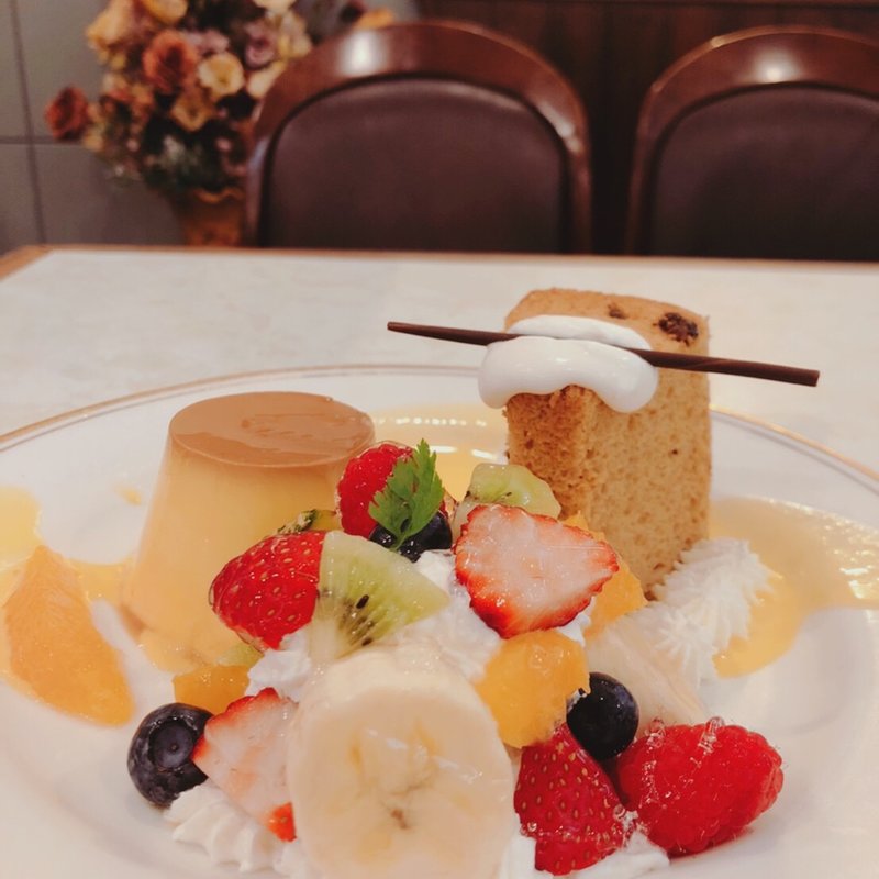 プリンアラモード(葦　平塚西口本店)