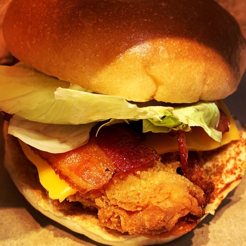 USAベーコンクラシックチキンバーガー(ウェンディーズ ・ファーストキッチン梅田HEPナビオ店)