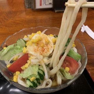 コーンサラダうどん(三国一 新宿アイランドイッツ店)
