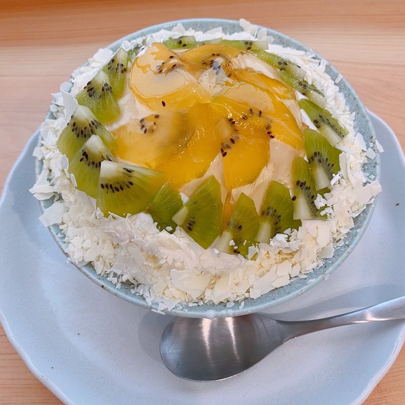 キウイ畑(ナナシノ氷菓店)