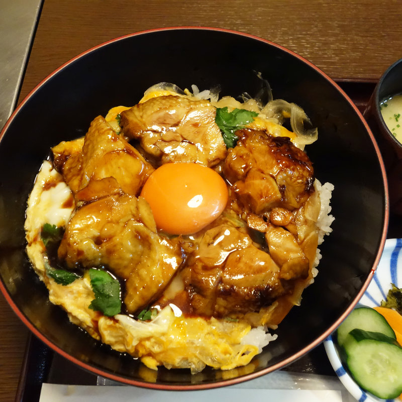 照り焼き玉子丼(新三浦 天神店)
