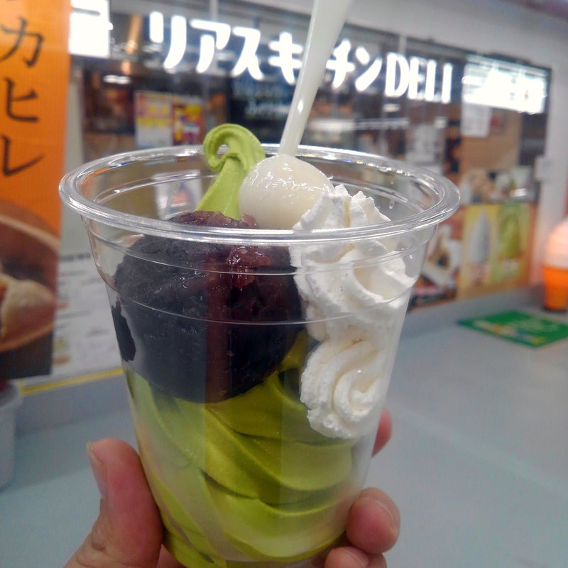 抹茶大福ソフト(リアスキッチンDELI )