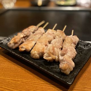 若鶏のせせり串(粉もん・鉄板焼 てんてん)