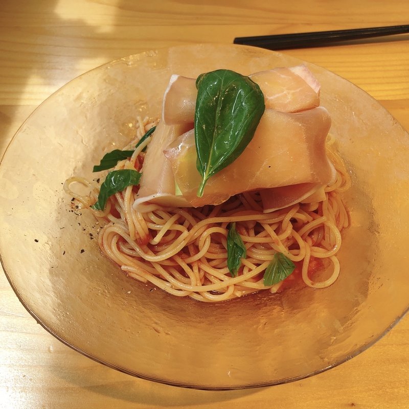 桃と生ハムの冷静パスタ(イルカトラグリル)