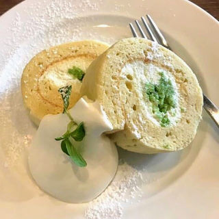 だだ茶豆のロールケーキ(アルケッチァーノ)(カフェ フクモリ 馬喰町店)