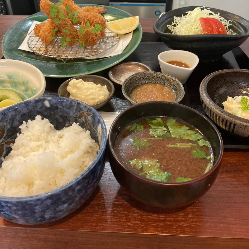 シーフードフライ定食(とんかつrevolution)