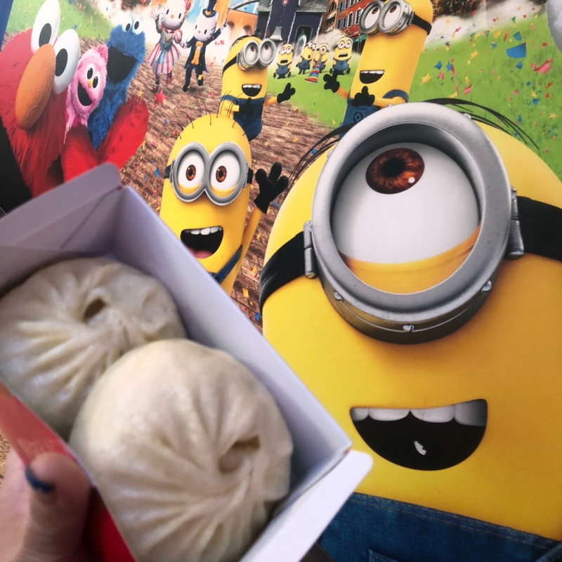 豚まん(551蓬莱 ユニバーサルシティ店)