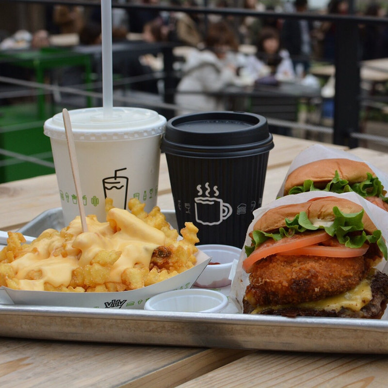 マッシュルーム バーガー(シェイクシャック 外苑いちょう並木)