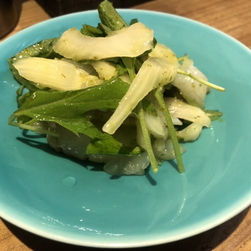 鯛のカルパッチョ セロリサラダ仕立て(BEER STAND molto!! 阪急三番街店)