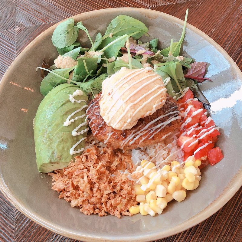 アボカドロコモコ(Ginger's Beach - ジンジャーズビーチ横浜)