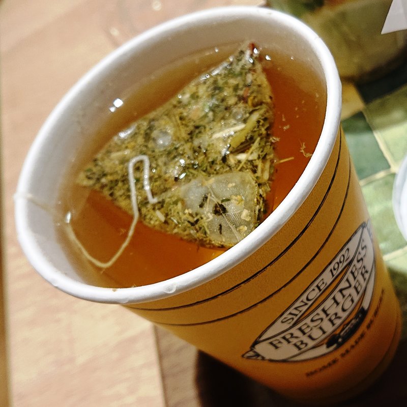 カモミールティ(フレッシュネスバーガー川崎ルフロン店)