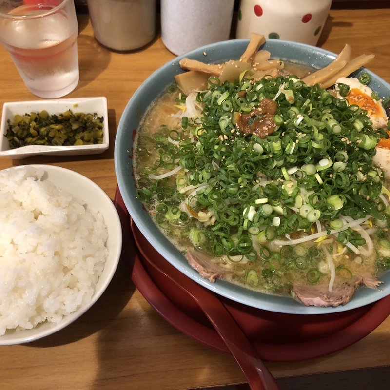 味噌チャーシューめん、自家製味付け玉子、自家製めんま、ネギもやし多め、終日セット(旭屋 野田本店)