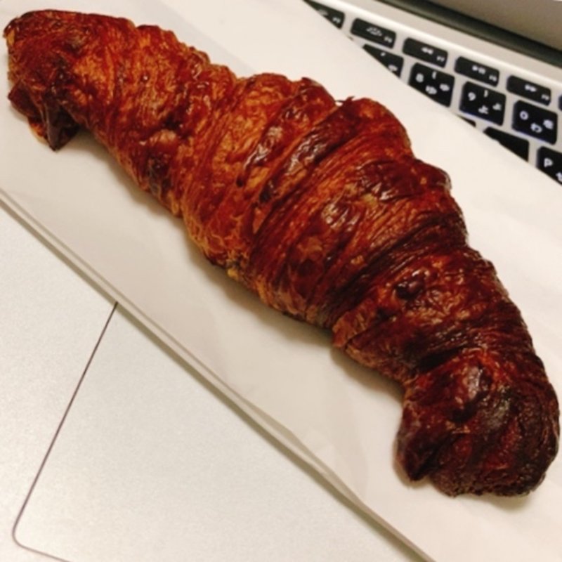 クロワッサン(Pâtisserie ease)