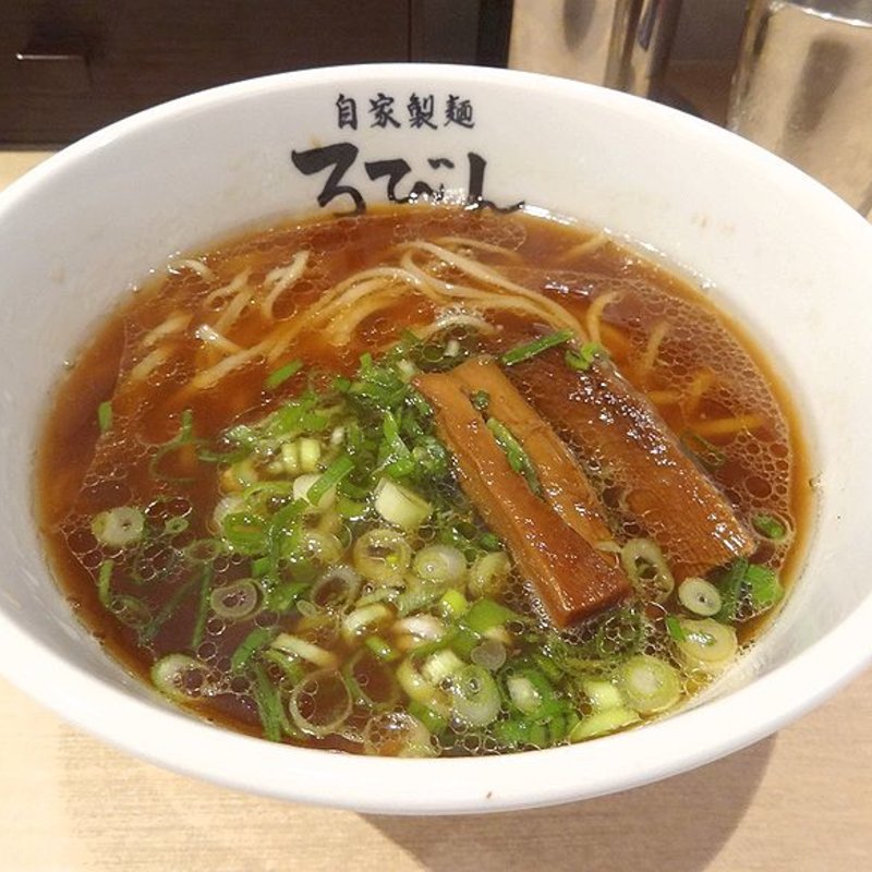 しょうゆラーメン(自家製麺 ろびん)
