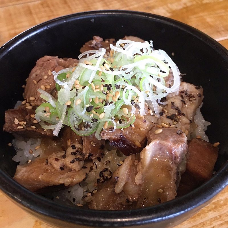 豚めし(ランチタイム価格)(麺屋いえろう)