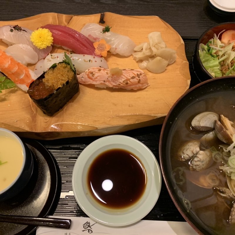 にぎり　中(すし割烹 鮨隆)