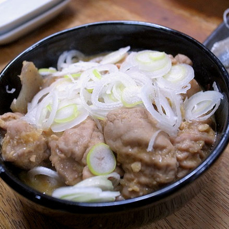 豚モツ煮込み(岩金酒場)