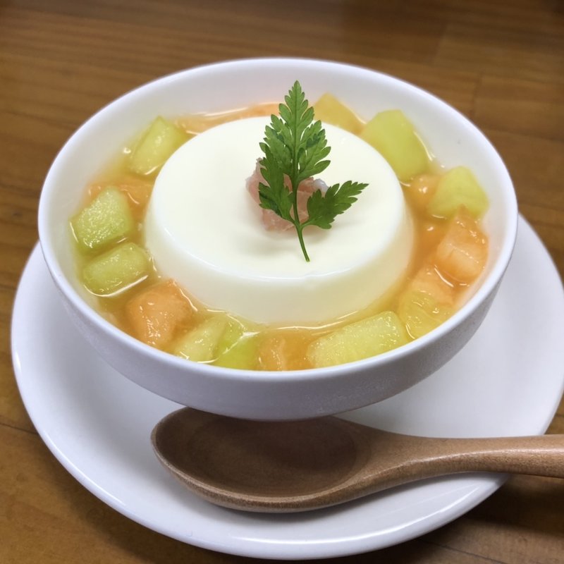 メロンパンナコッタ生ハム添え(ラーメン専科 竹末食堂)