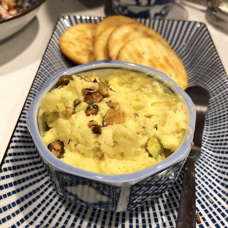 ピスタチオのバタークリーム(浜焼ボーイと串カツガール)