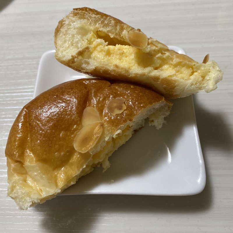 手作りクリームパン(ベーカリーハウスふくにし)