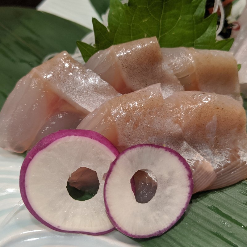 ホッケ刺し(満月いぶき)