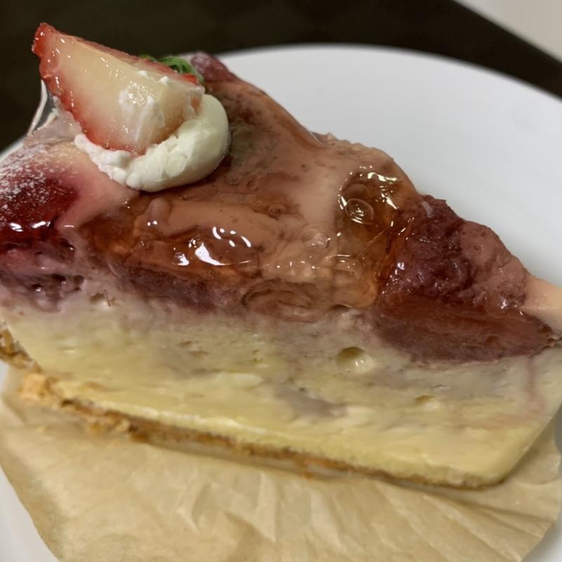 苺のプディングタルト(パティシエ エス コヤマ)