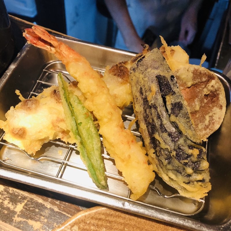 お任せ天ぷら盛り合わせ(立ち呑み あたりや食堂 なんば店)