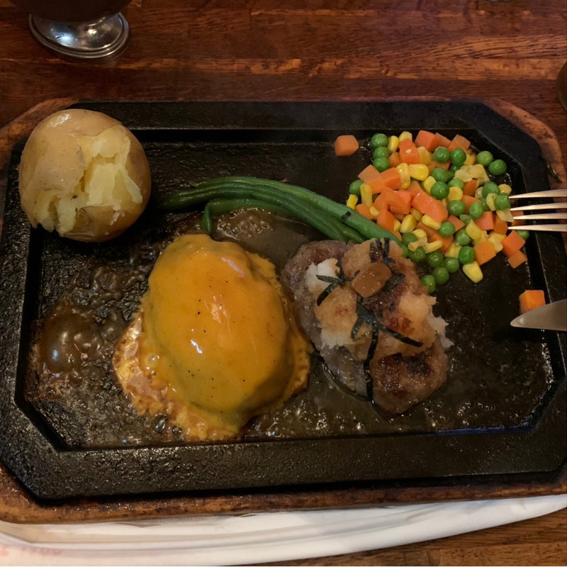 ウェースト＆イーストハンバーグ(ゴールドラッシュ 本店 )