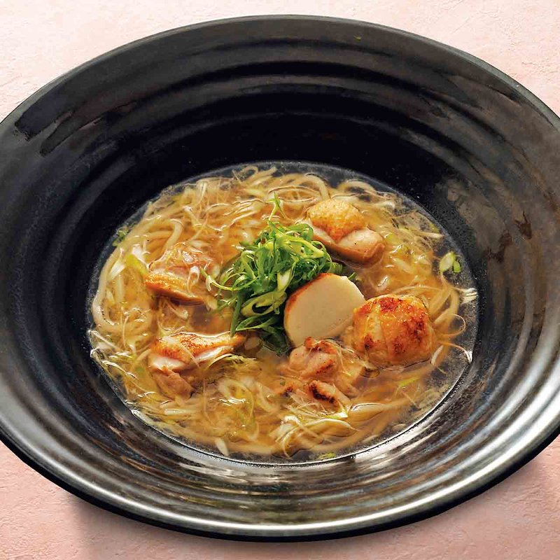 但馬味鶏 鶏のおうどん(あげたち 匠の細麺 つるとんたん（大国町）)