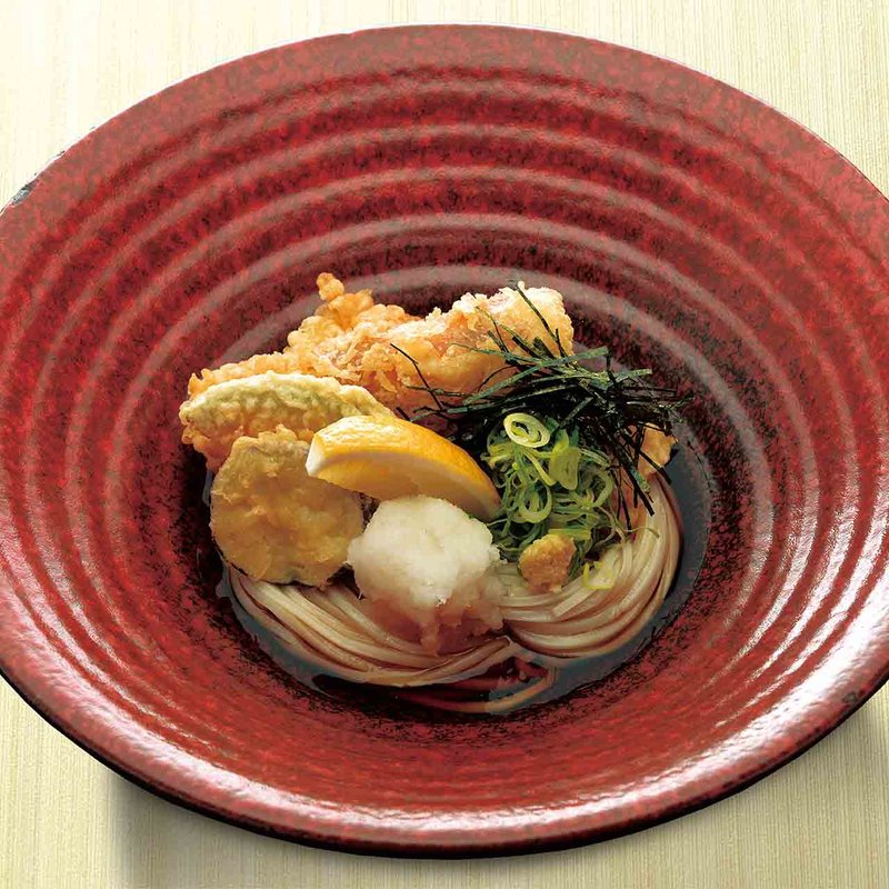 鯛ちく天ぶっかけのおうどん（温・冷）(あげたち 匠の細麺 つるとんたん（大国町）)