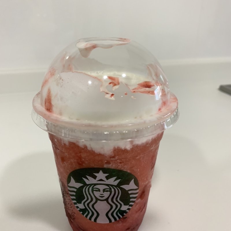 シュンツとイチゴフラペチーノ(スターバックスコーヒー 阪急大井町ガーデン店)