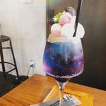 波とはしゃいで雲をさそうよクリームソーダ(GUUUTARA COFFEE)