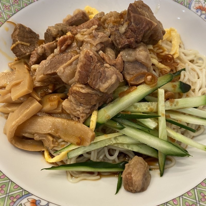 牛バラ冷やし中華(唐桃軒 （トウトウケン）)