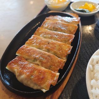 鉄板餃子定食(燕煕楼)