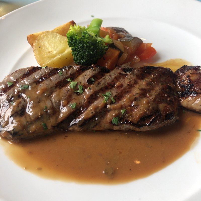 お肉料理(キャプテンズワーフ)