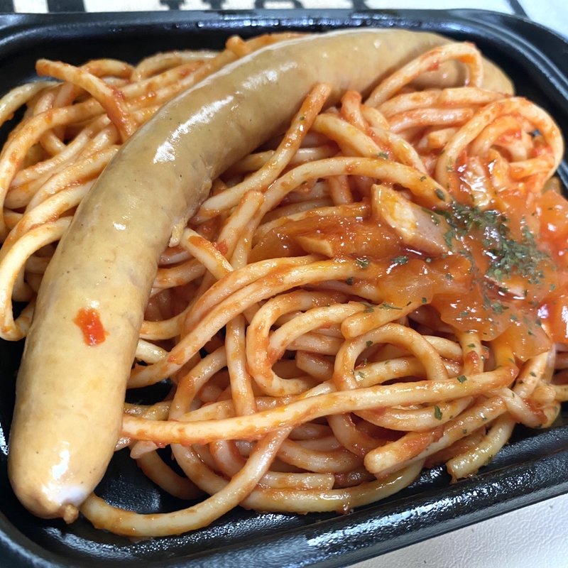 まるごとソーセージのナポリタン(ディナーベル ススキノ南７条店)