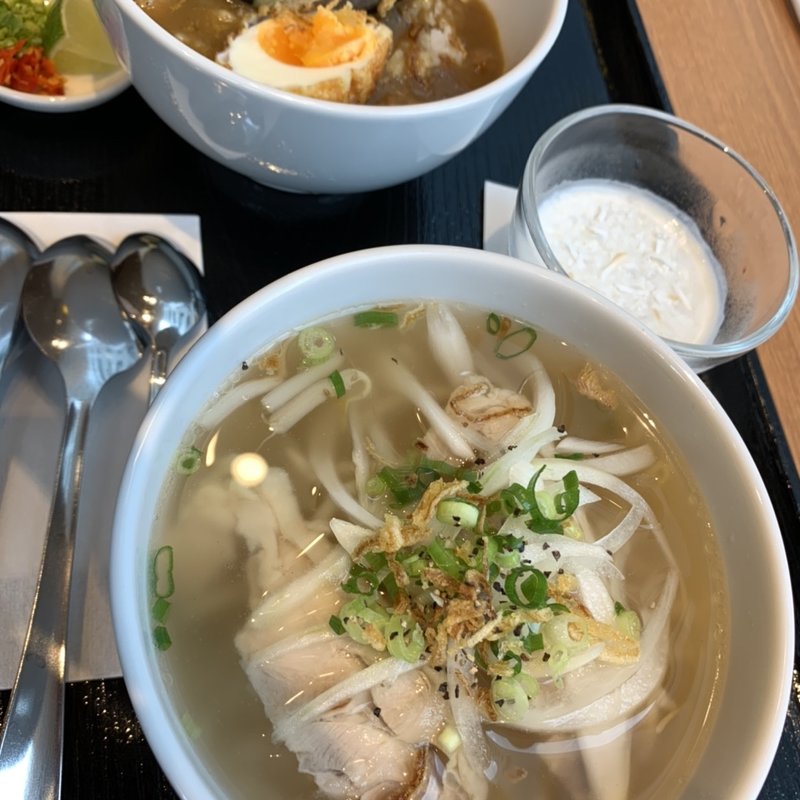 カレーのハーフセット(ニャーヴェトナム プルミエ銀座店)