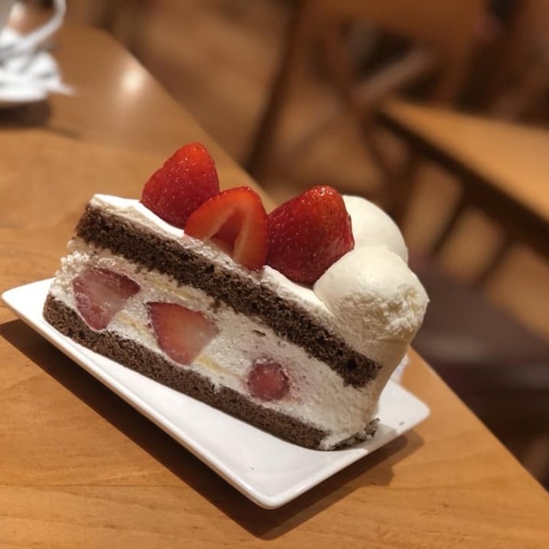 ショートケーキNYカット(MIOR梅田店)