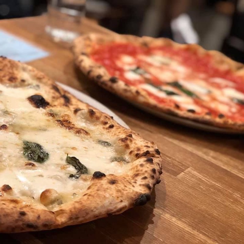 (ラ ピッツァ ナポレターナ レガロ)