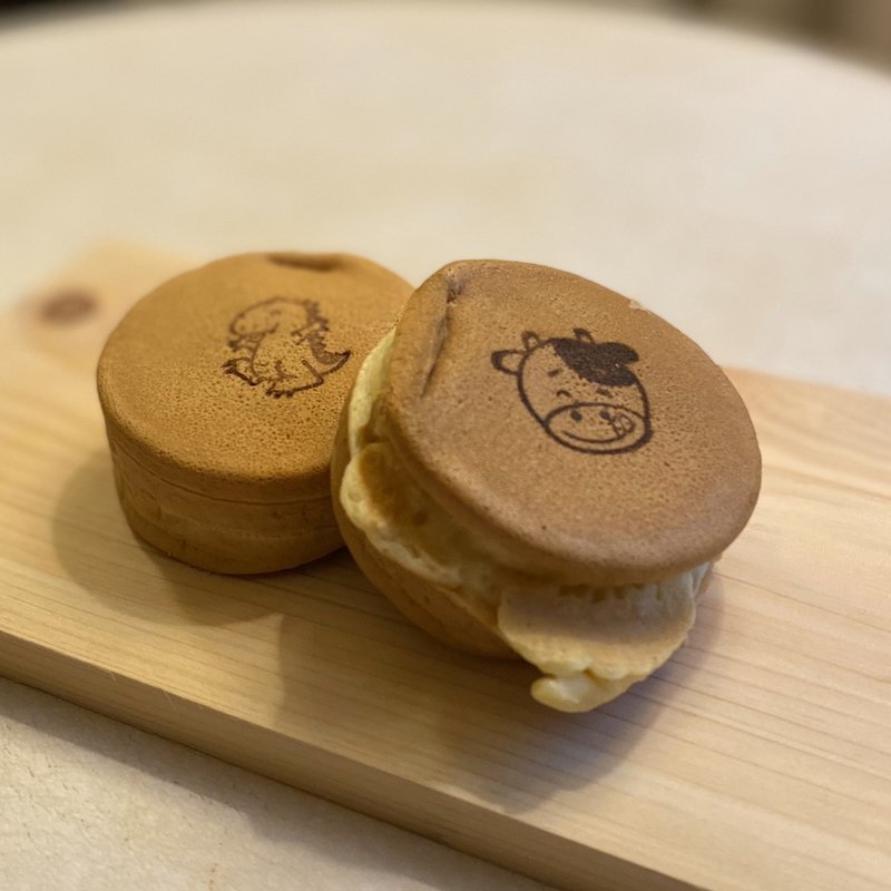 焼きまんじゅう(つぶあん、カスタードクリーム)(まえだ焼まんじゅう店 )