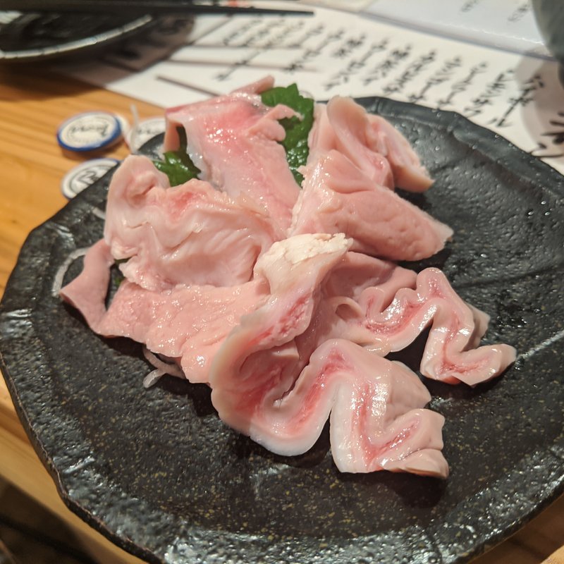 ガツ刺し(せんべろスタンド　呑りすけ)