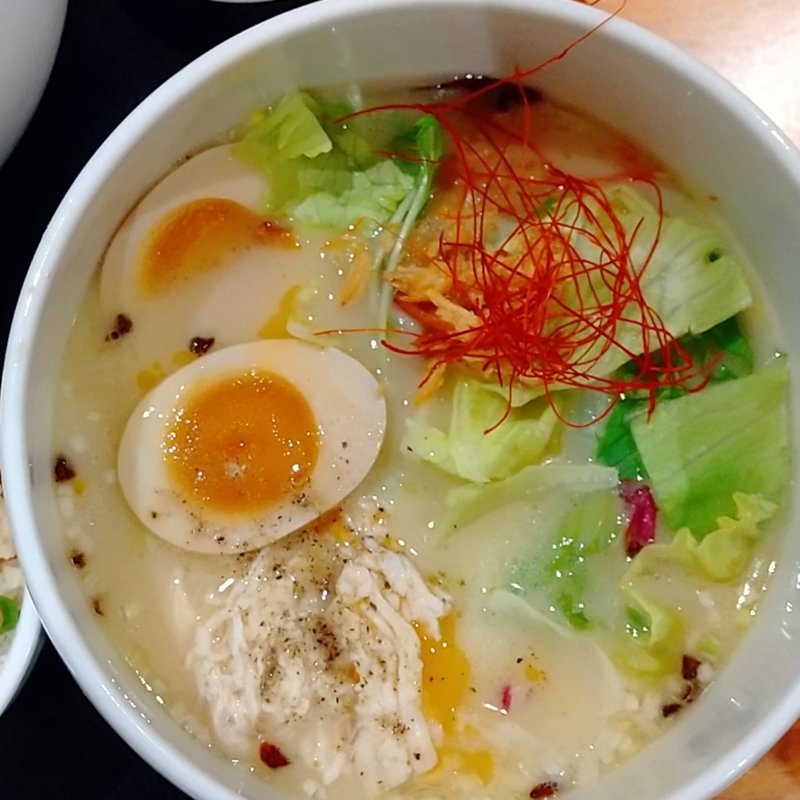 味玉鶏白湯塩そば(鶏白湯ラーメン 自由が丘蔭山 アリオ亀有店)