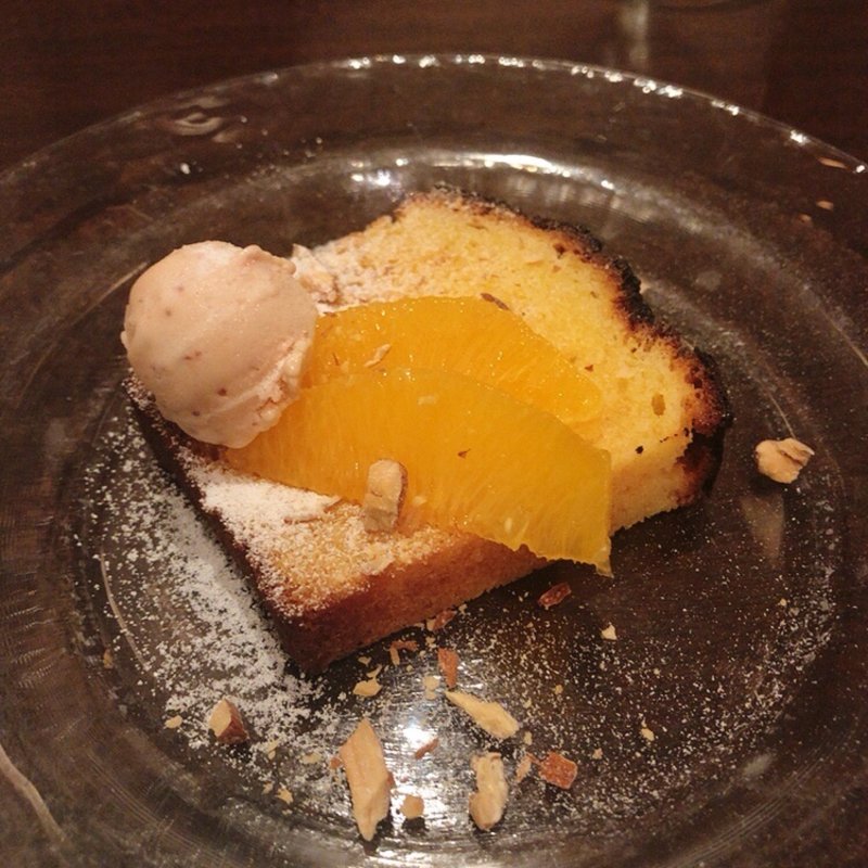 パウンドケーキ(まちのイタリアン ワイン酒場 con le mani)