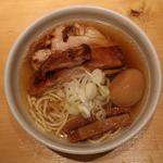 らーめんmacro(煮玉子トッピング)(人類みな麺類東京本店)