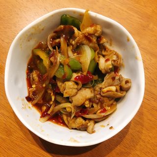 豚ホルモン辛味炒め(中華料理 山東厨房)