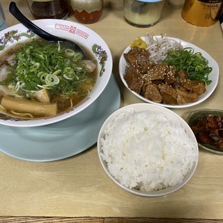 煮込み定食(新立麺館 （シンリュウメンカン）)