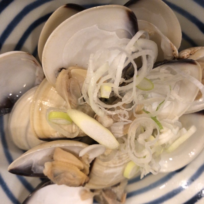 ハマグリの酒蒸し(立呑み晩杯屋 飯田橋東口)